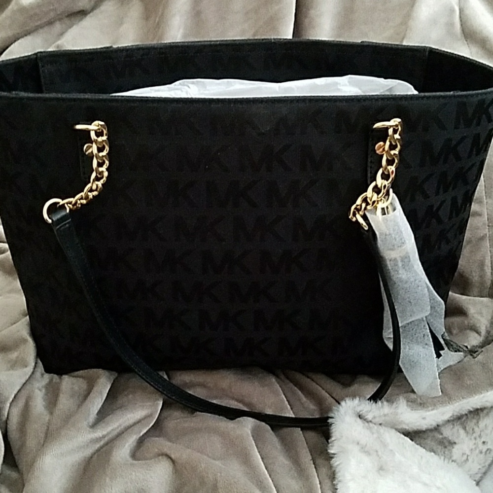 Purse - Picture 2 of 2